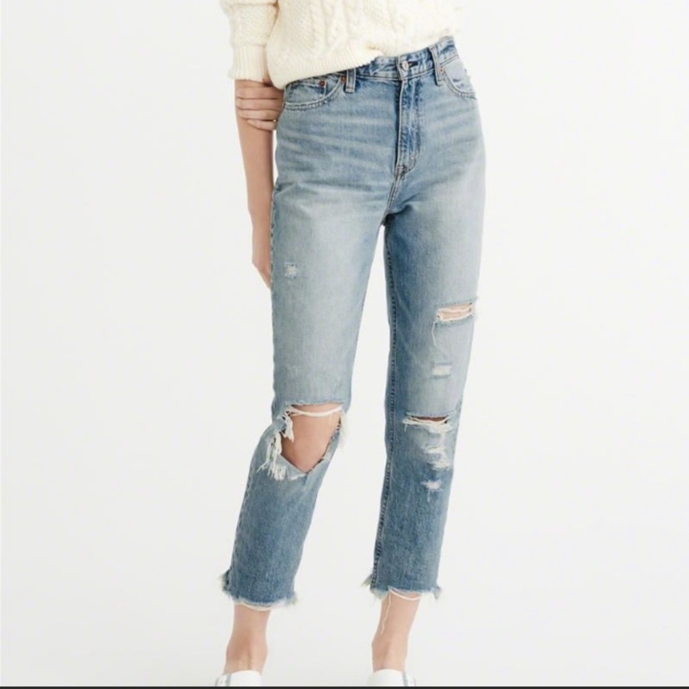 Abercrombie & Fitch Annie Girlfriend Ripped Jeans